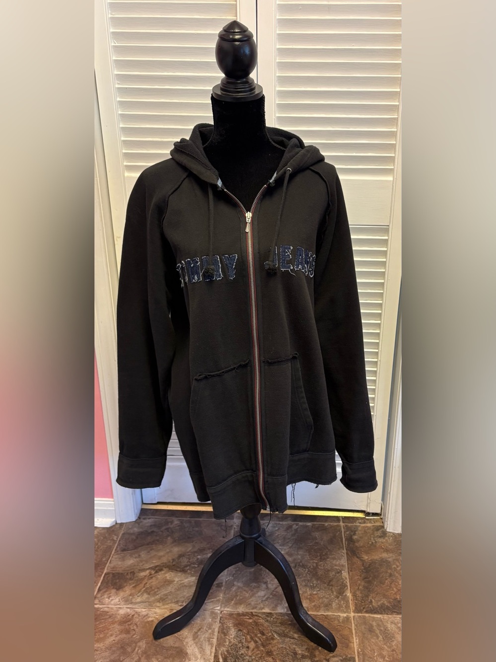 ✨✨Tommy Hilfiger Zip-Up Hoodie Size L - Picture 1 of 5